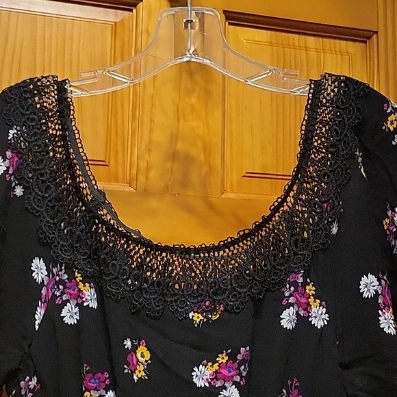 Beautiful Torrid dress NWOT - Picture 3 of 8